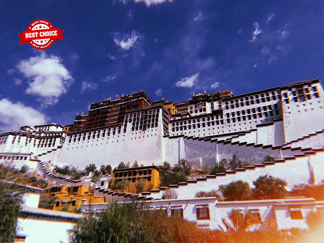 Cung điện Potala trung tâm của Phật Giáo khi đi du lịch Tây Tạng
